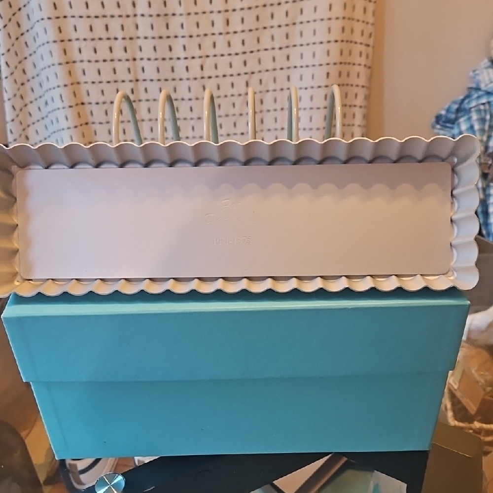 Fat Daddio's ProSeries Rectangular Fluted Tart/Quiche Pan Removable Bottom